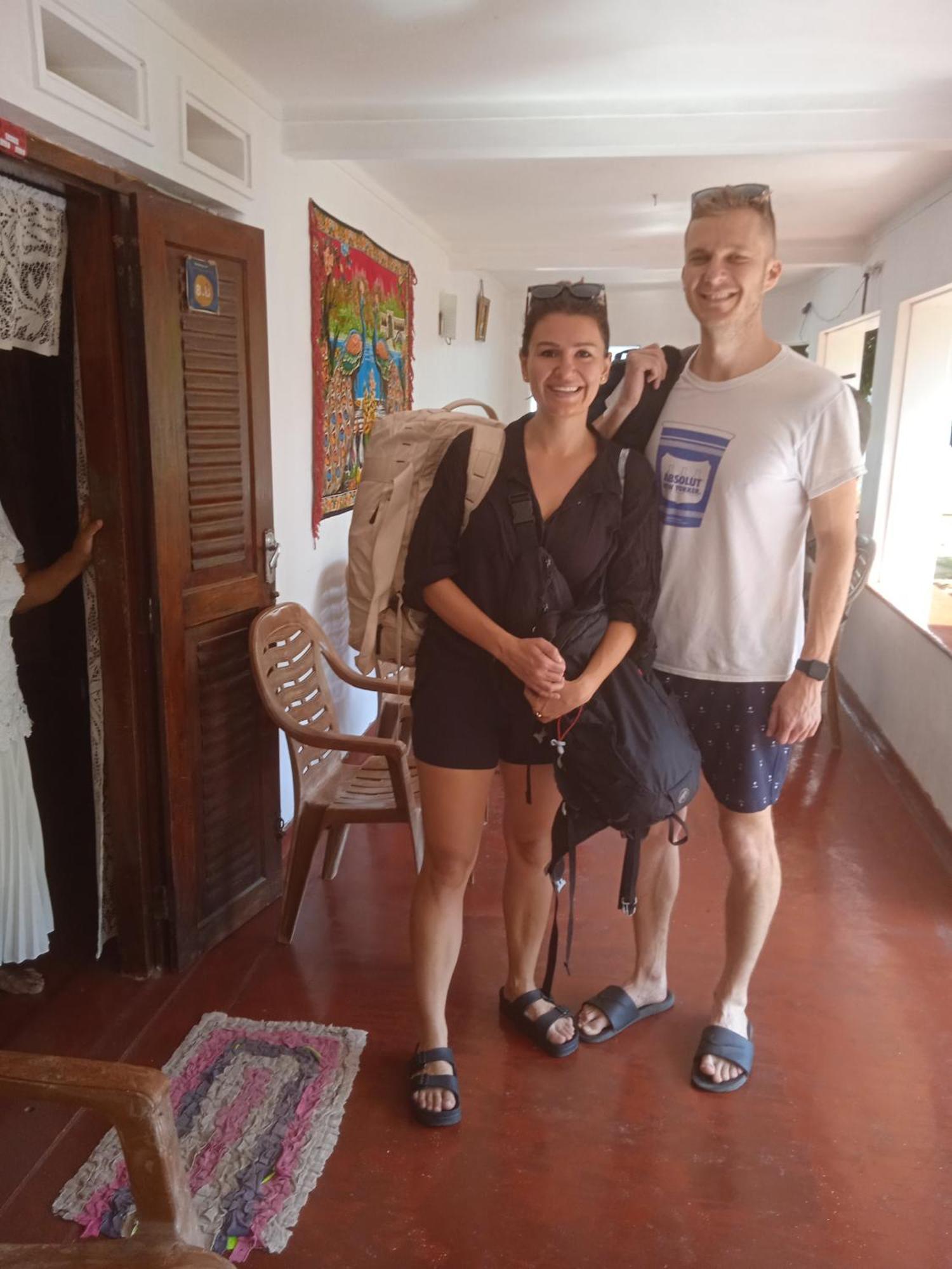 Sanaya Homestay تانجالي الغرفة الصورة