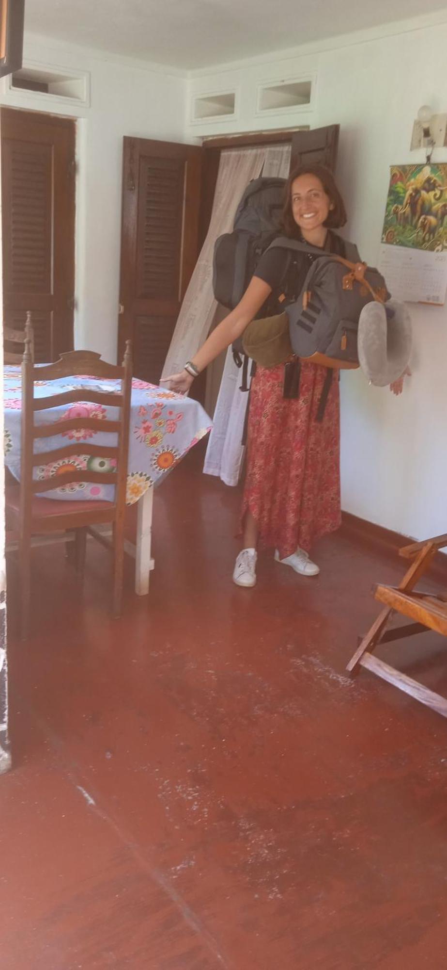 Sanaya Homestay تانجالي الغرفة الصورة